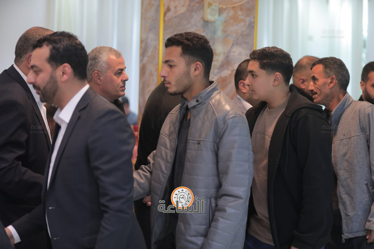 Madar Al-Saa Images 0.5231437841875157