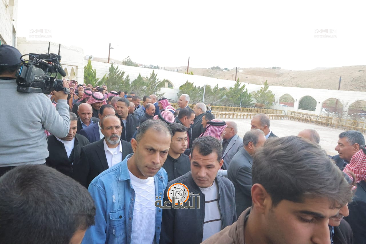 Madar Al-Saa Images 0.20199879395468867