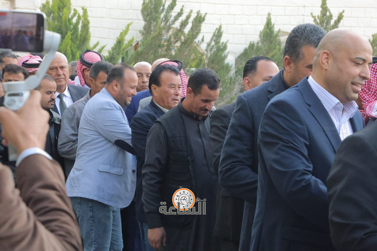 Madar Al-Saa Images 0.42783787377501237