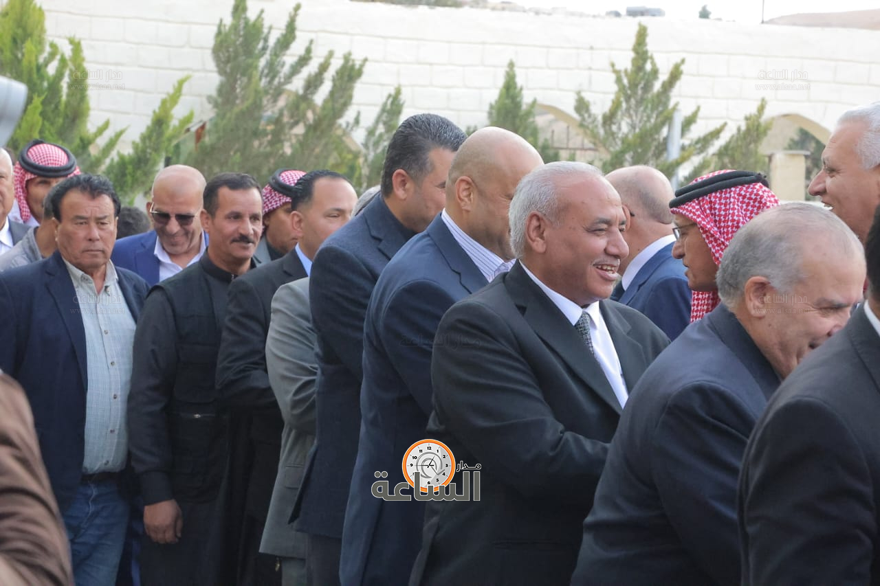 Madar Al-Saa Images 0.88331851793548