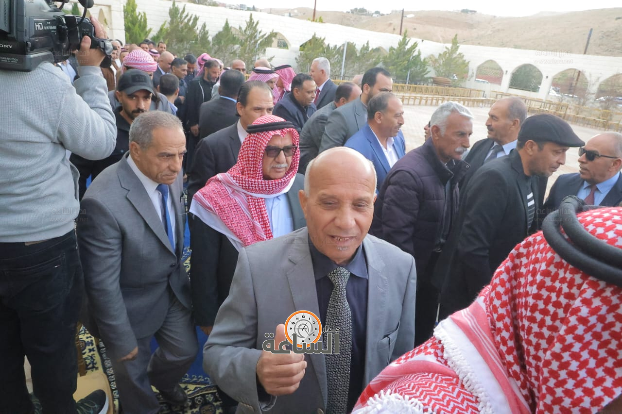 Madar Al-Saa Images 0.42760773275624664