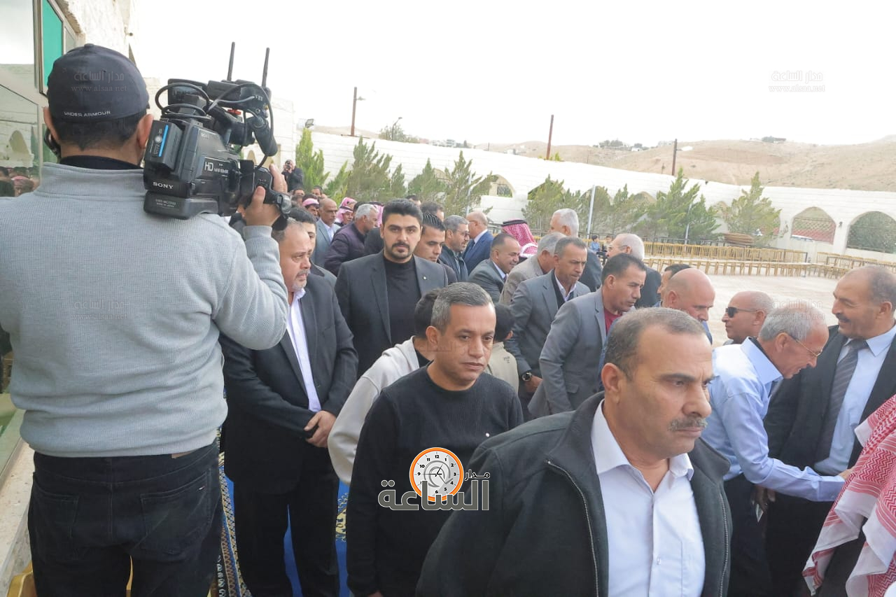 Madar Al-Saa Images 0.9305532630741659