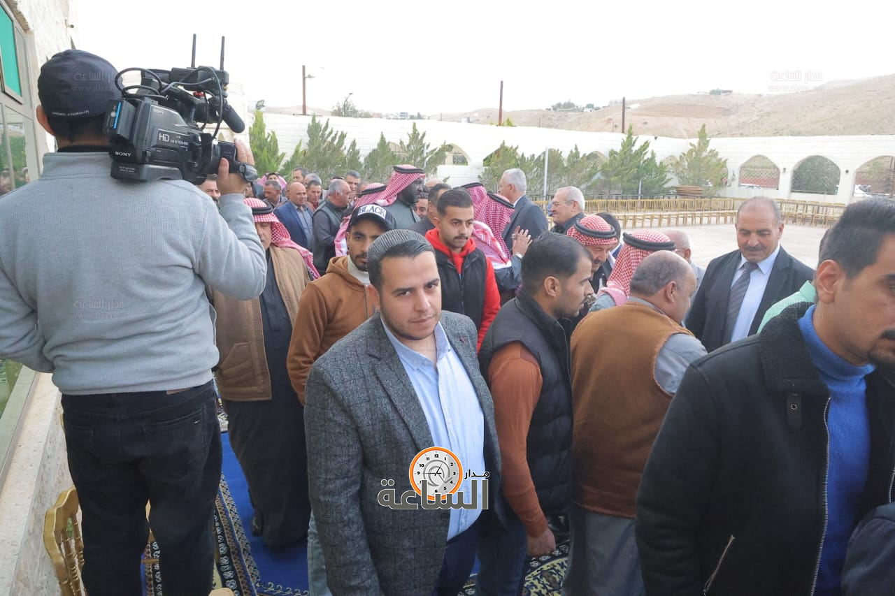 Madar Al-Saa Images 0.8675601030580229