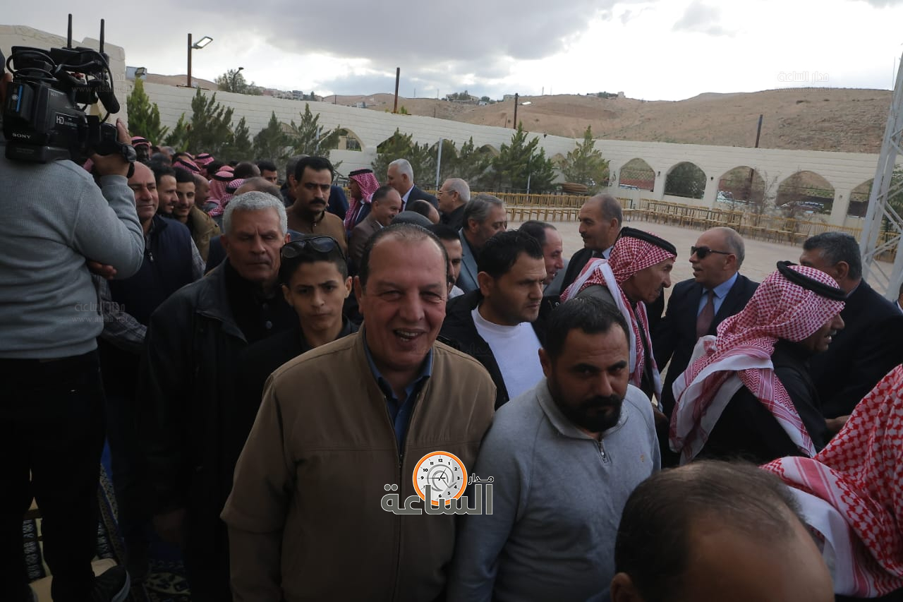 Madar Al-Saa Images 0.054422032709374624