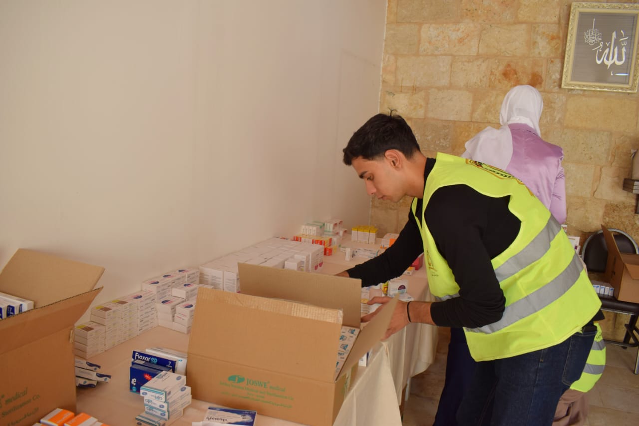 Madar Al-Saa Images 0.00012722857526337172