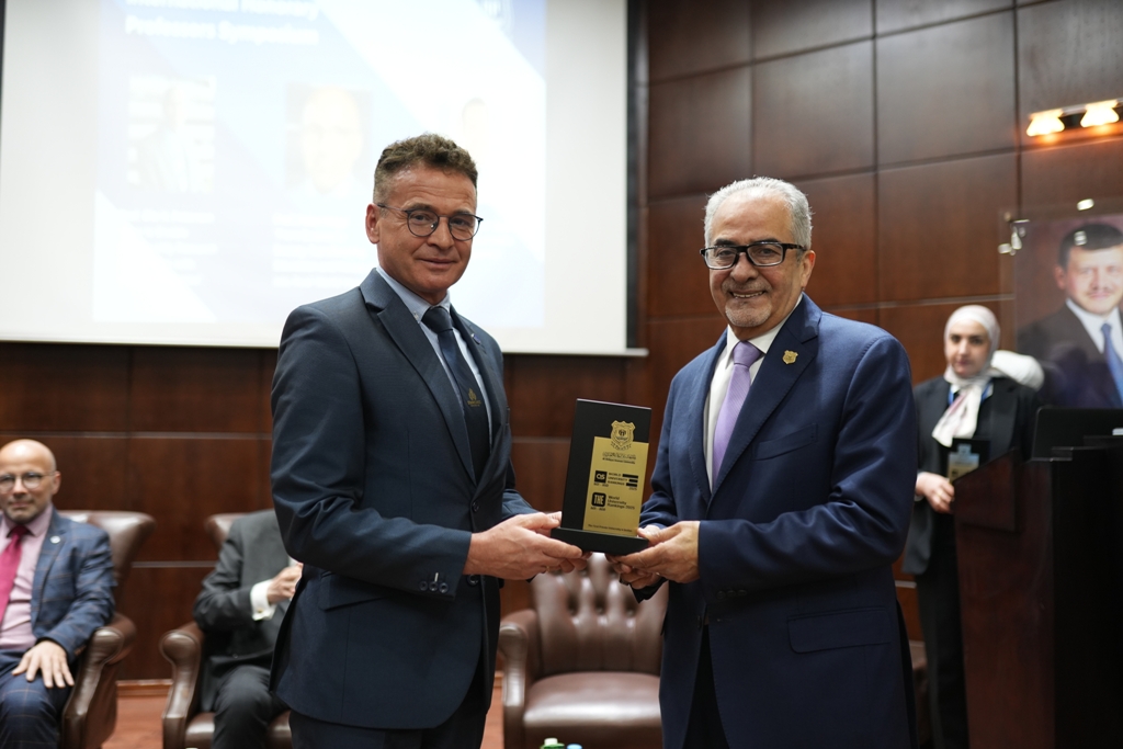 Madar Al-Saa Images 0.3060186782760854