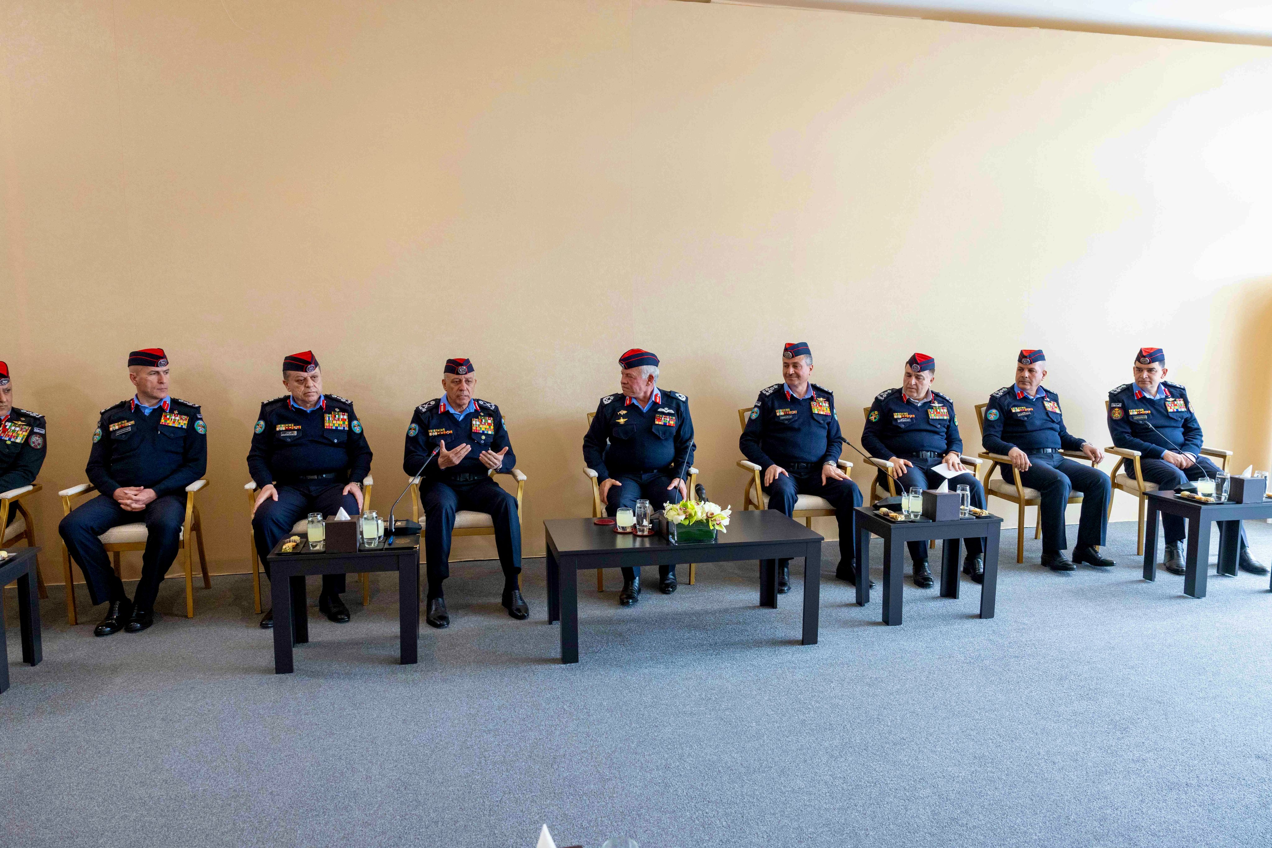 Madar Al-Saa Images 0.6654612416222422