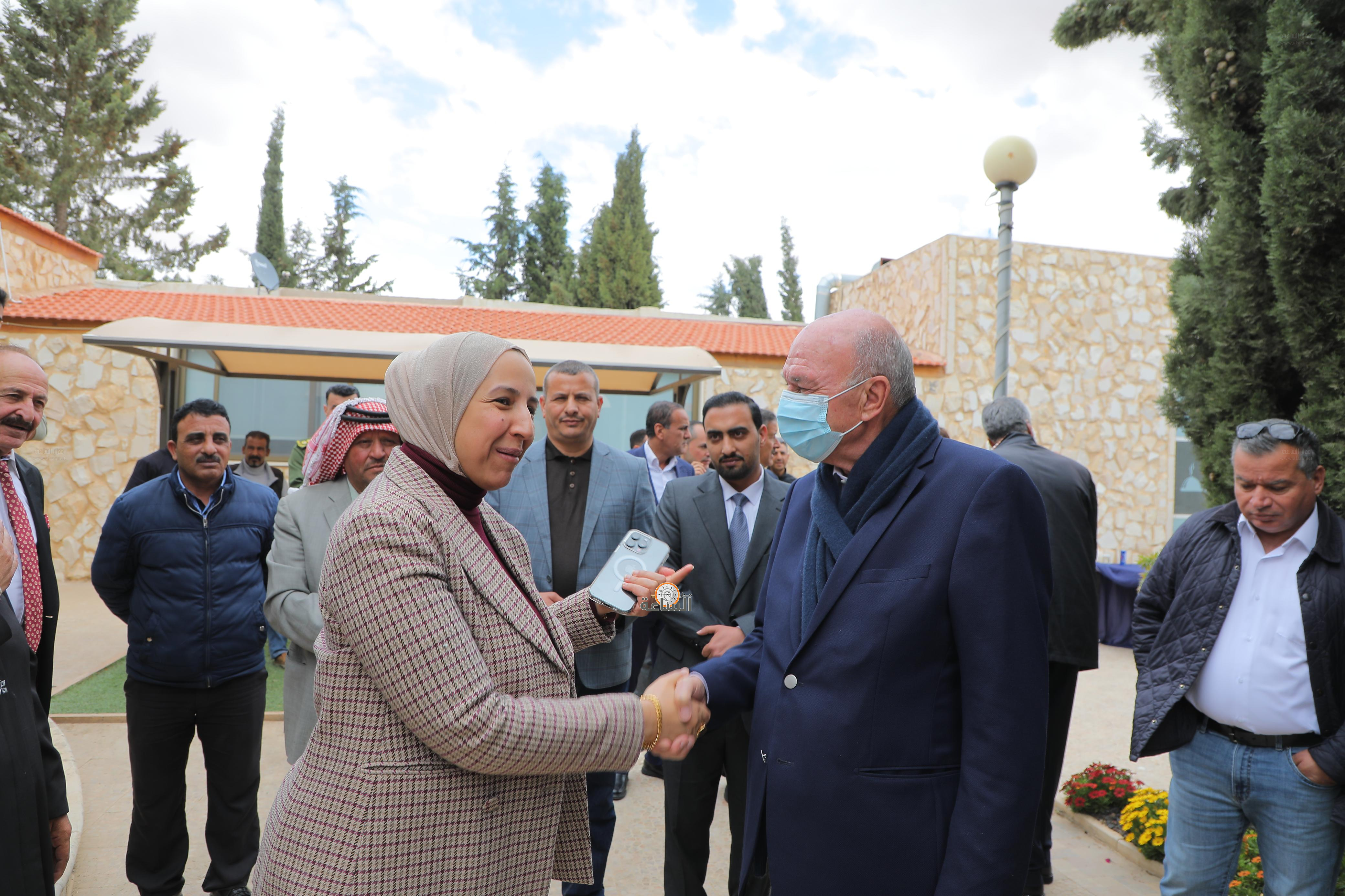 Madar Al-Saa Images 0.48503369634757165