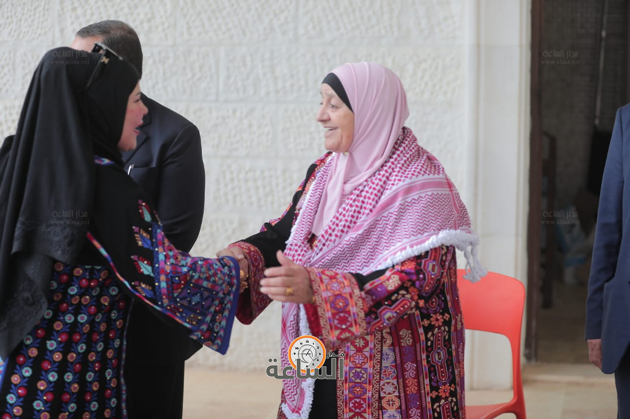 Madar Al-Saa Images 0.22904643402065772