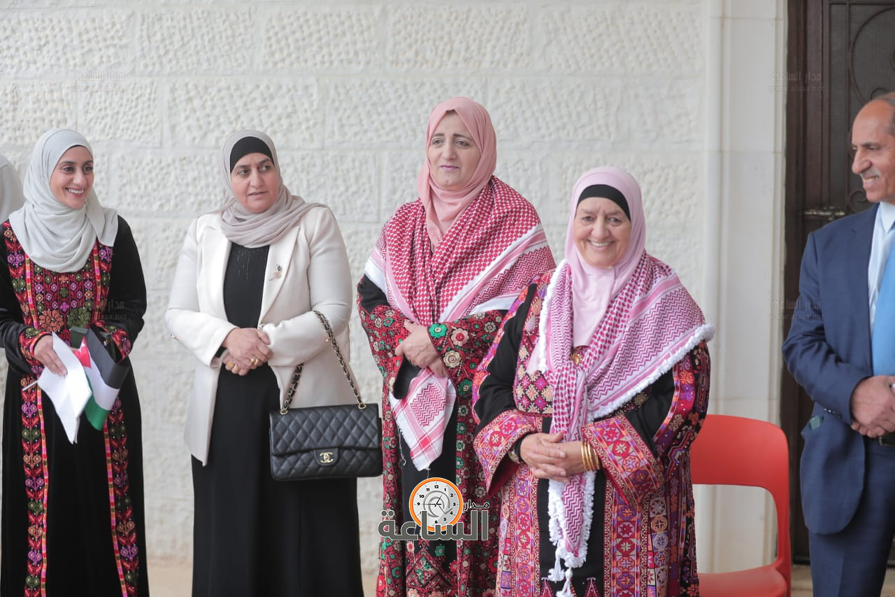 Madar Al-Saa Images 0.7927277528162231