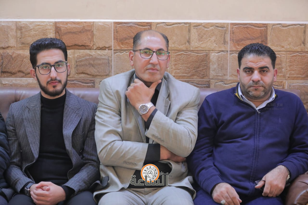 Madar Al-Saa Images 0.1477982357239741