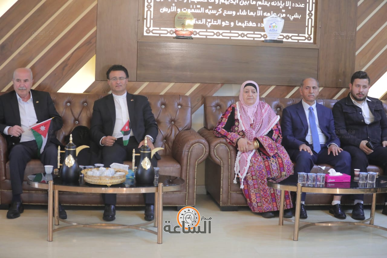 Madar Al-Saa Images 0.8890321592544677