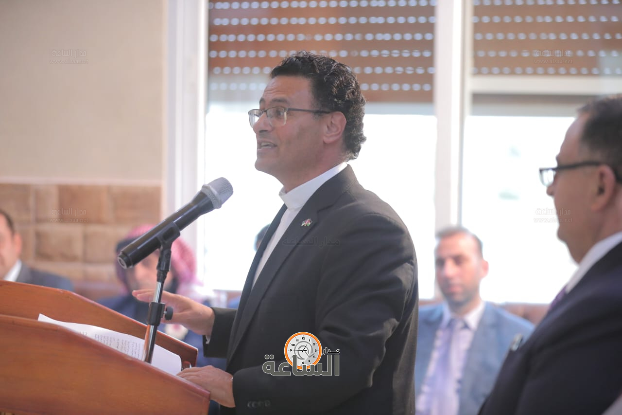 Madar Al-Saa Images 0.873073272577926