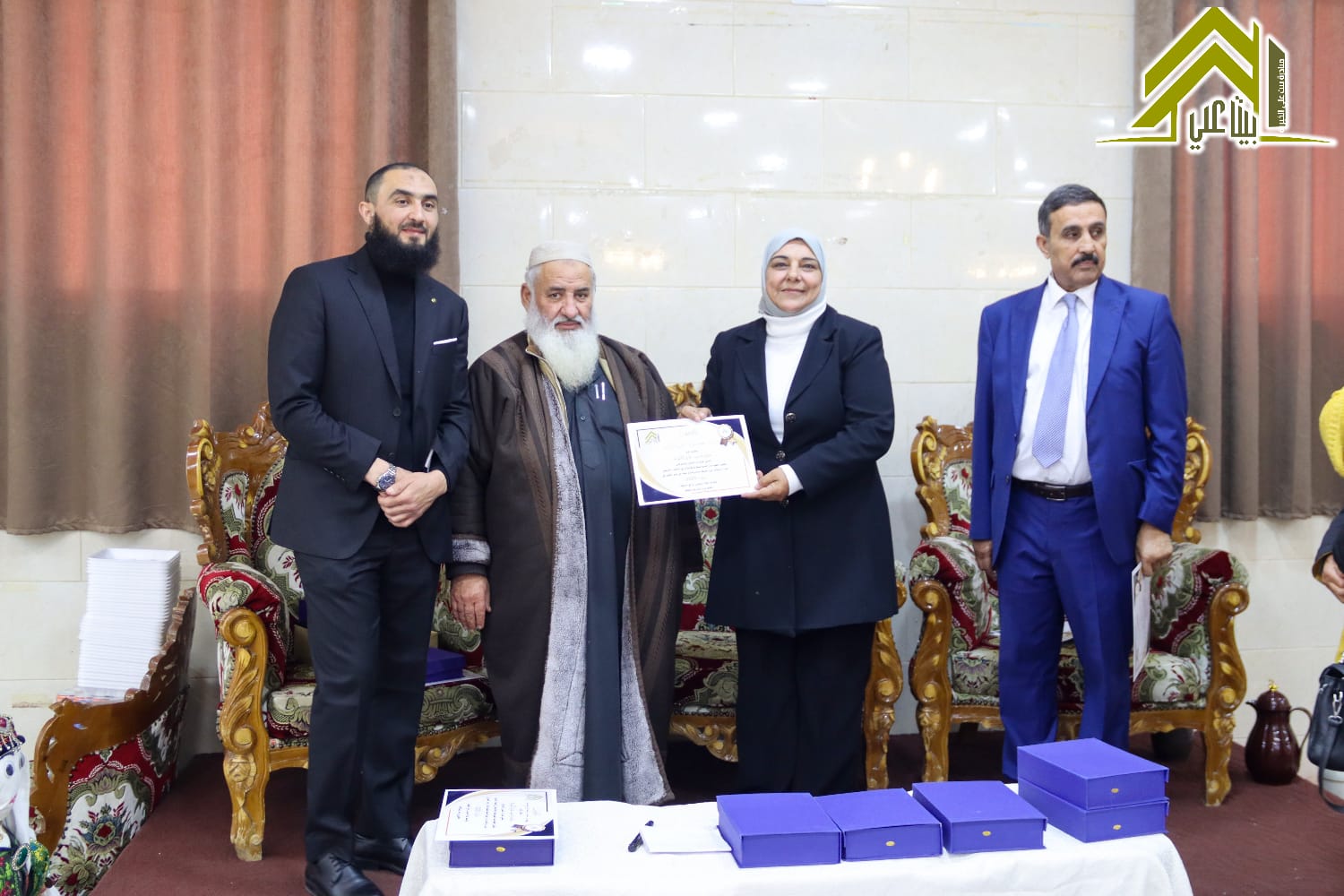 Madar Al-Saa Images 0.8195572487962721