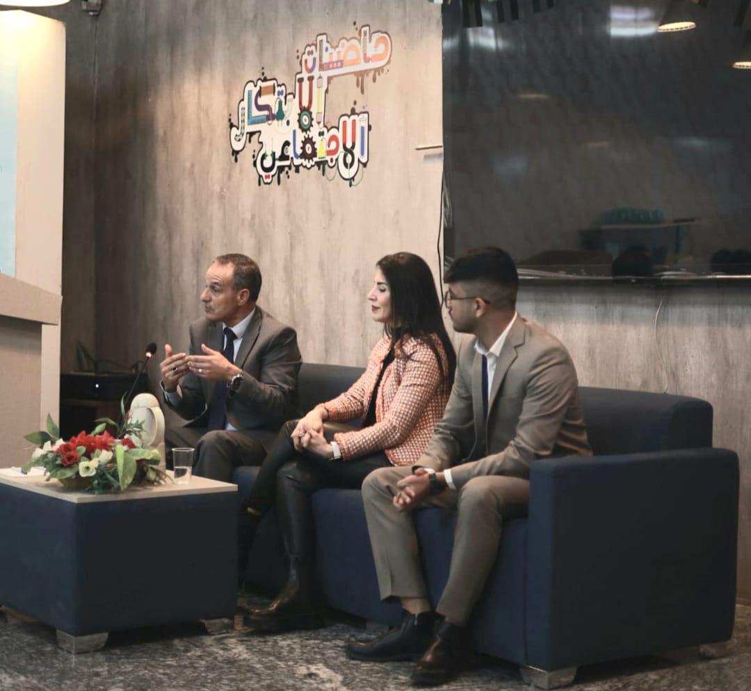 Madar Al-Saa Images 0.08562203887602582