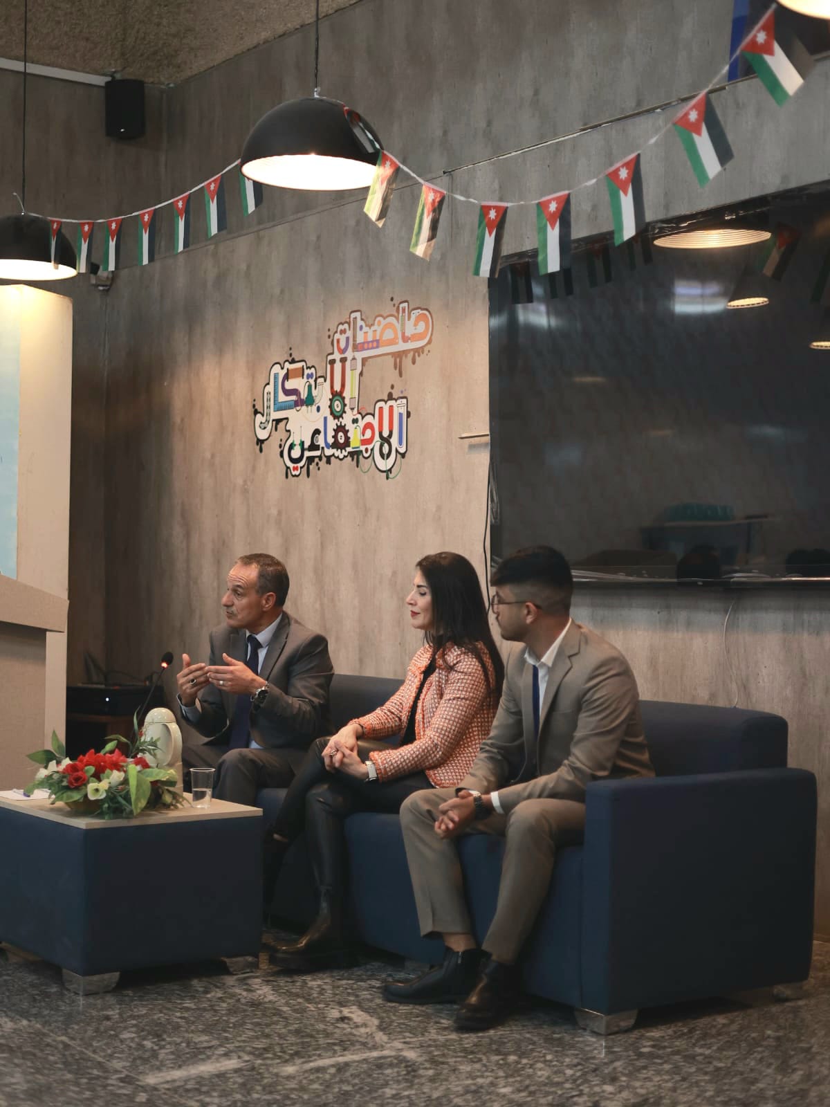 Madar Al-Saa Images 0.93015420466978