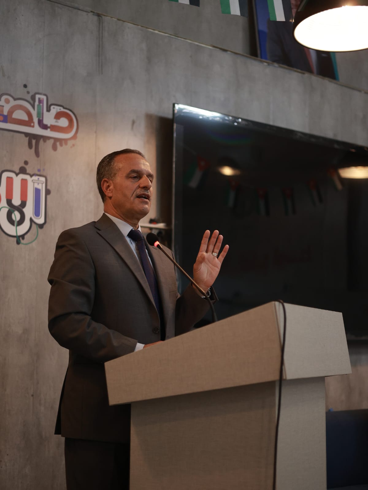 Madar Al-Saa Images 0.8022616916273342