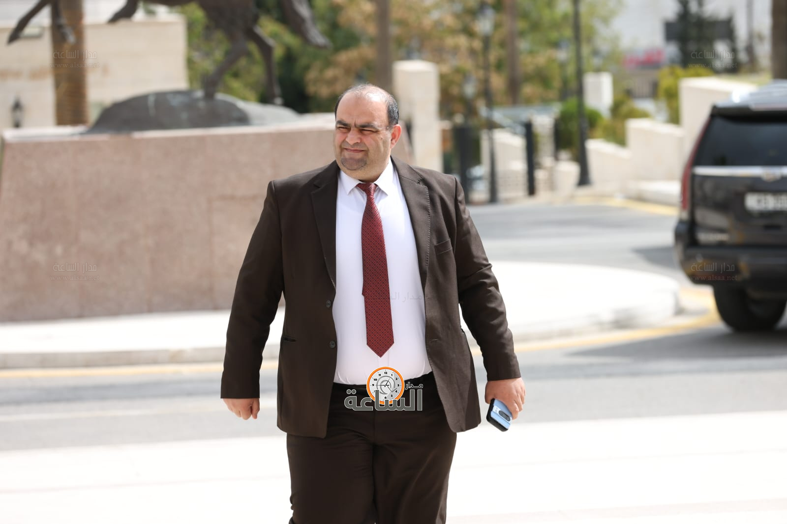 Madar Al-Saa Images 0.9909917571499239