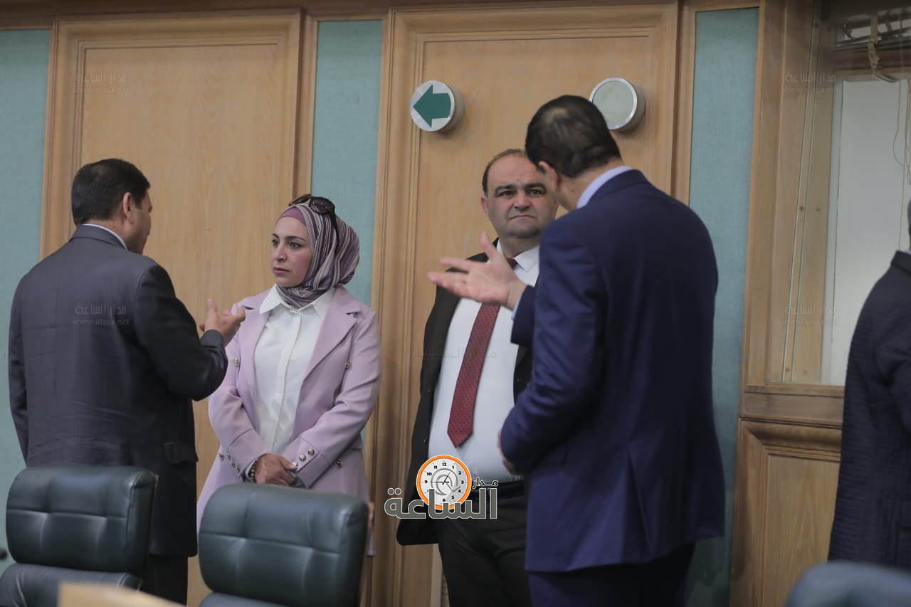 Madar Al-Saa Images 0.4876708818705402