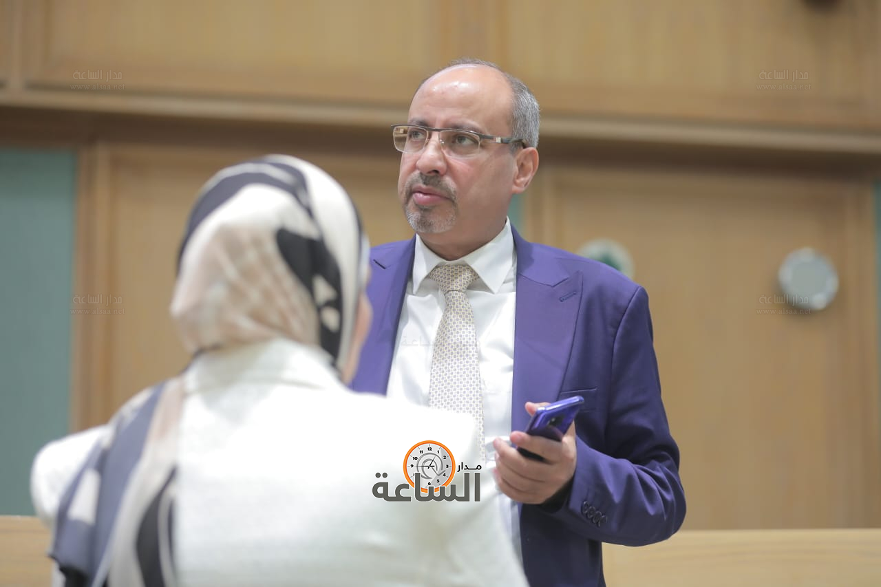 Madar Al-Saa Images 0.12746034319578525