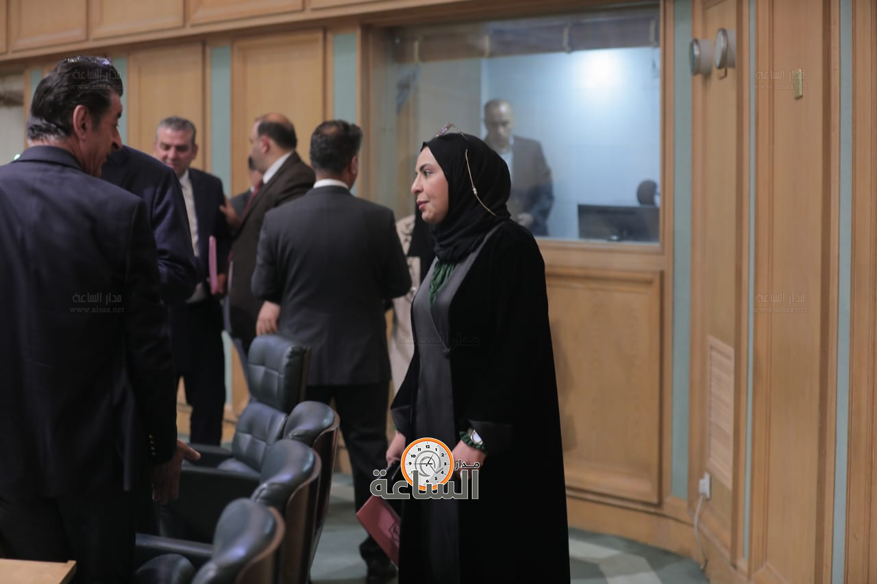 Madar Al-Saa Images 0.389970677815468