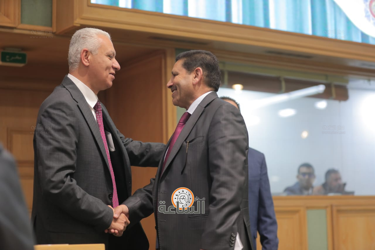 Madar Al-Saa Images 0.5323025158421529