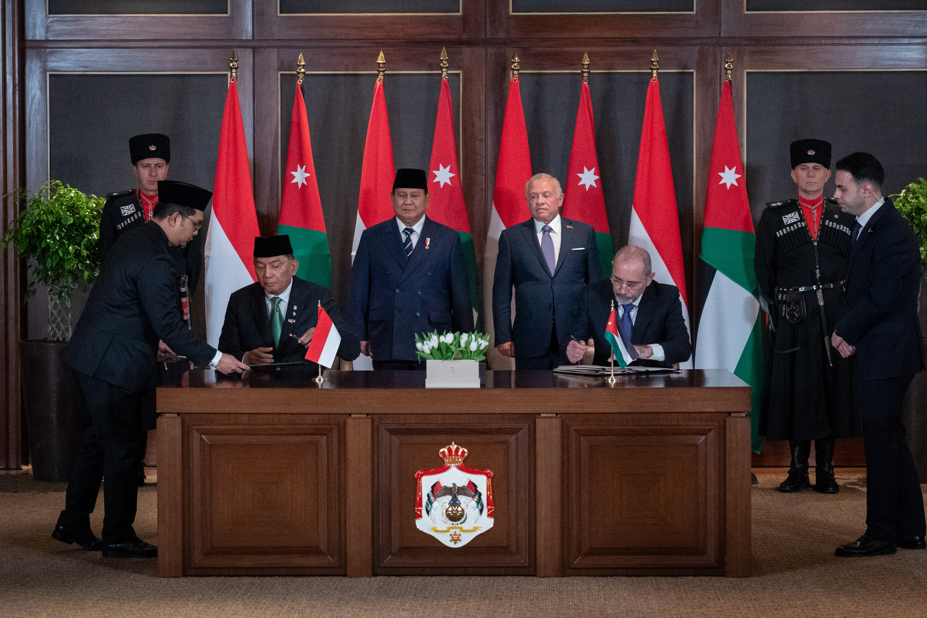 Madar Al-Saa Images 0.6431863312372753