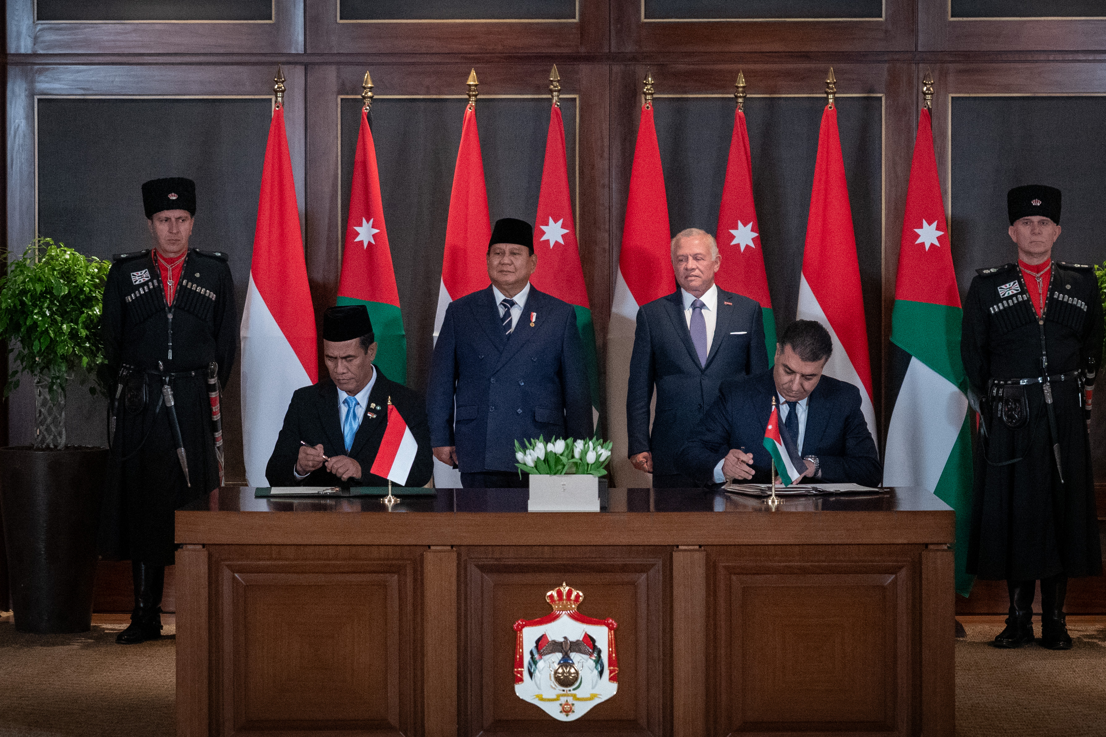 Madar Al-Saa Images 0.05308027489763556