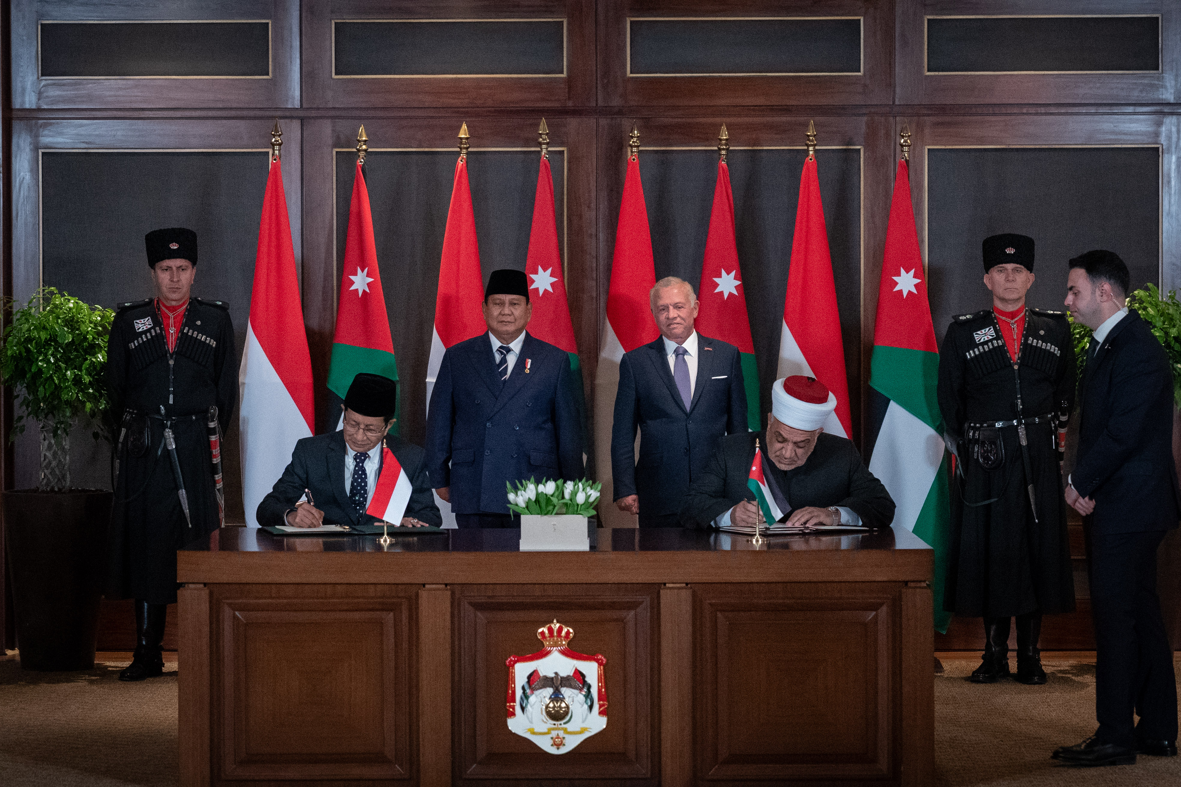 Madar Al-Saa Images 0.7738283198136704