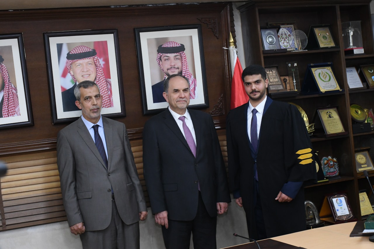 Madar Al-Saa Images 0.41650920066828845