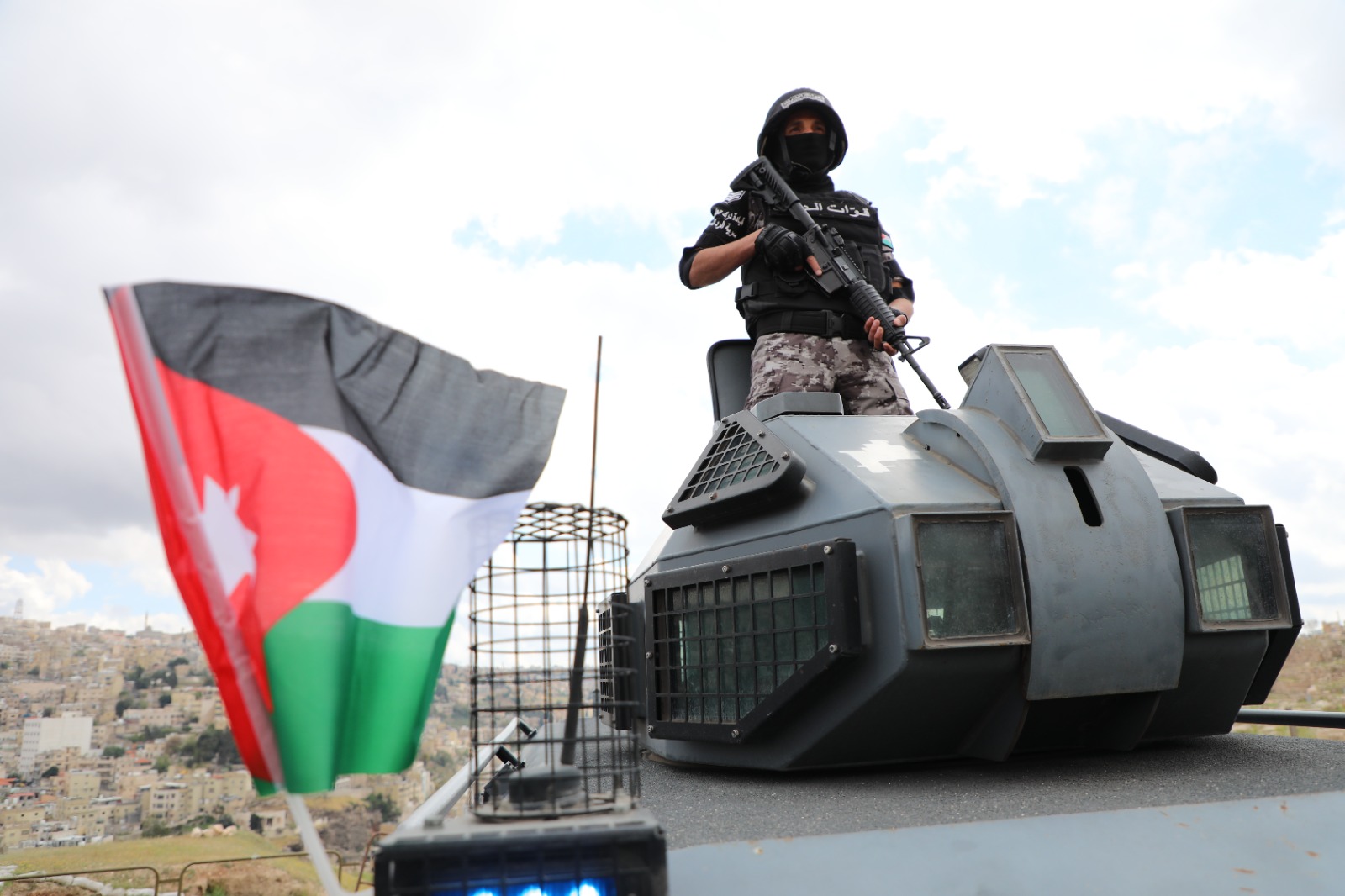 Madar Al-Saa Images 0.6121454949112113