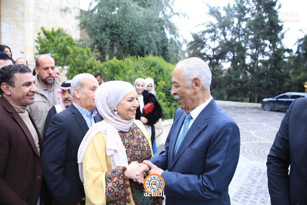 Madar Al-Saa Images 0.5533711259198418