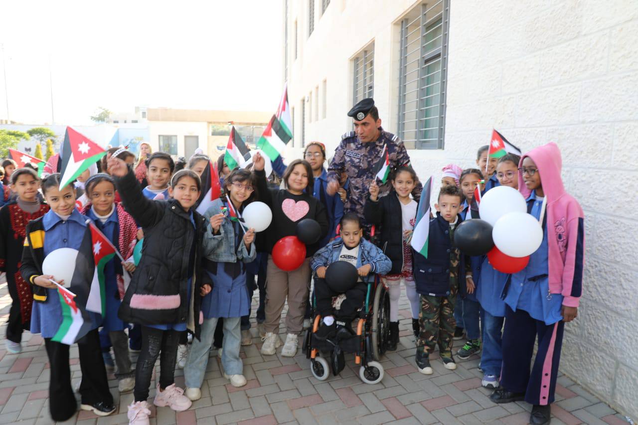 Madar Al-Saa Images 0.01327550807152289