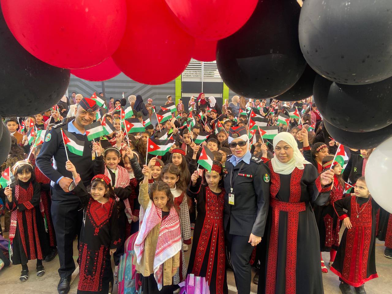 Madar Al-Saa Images 0.8486812961678221