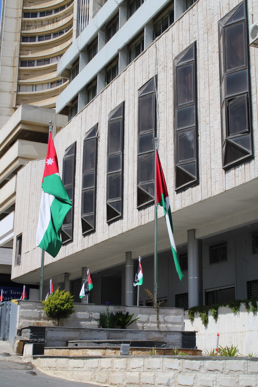 Madar Al-Saa Images 0.19684479435954239