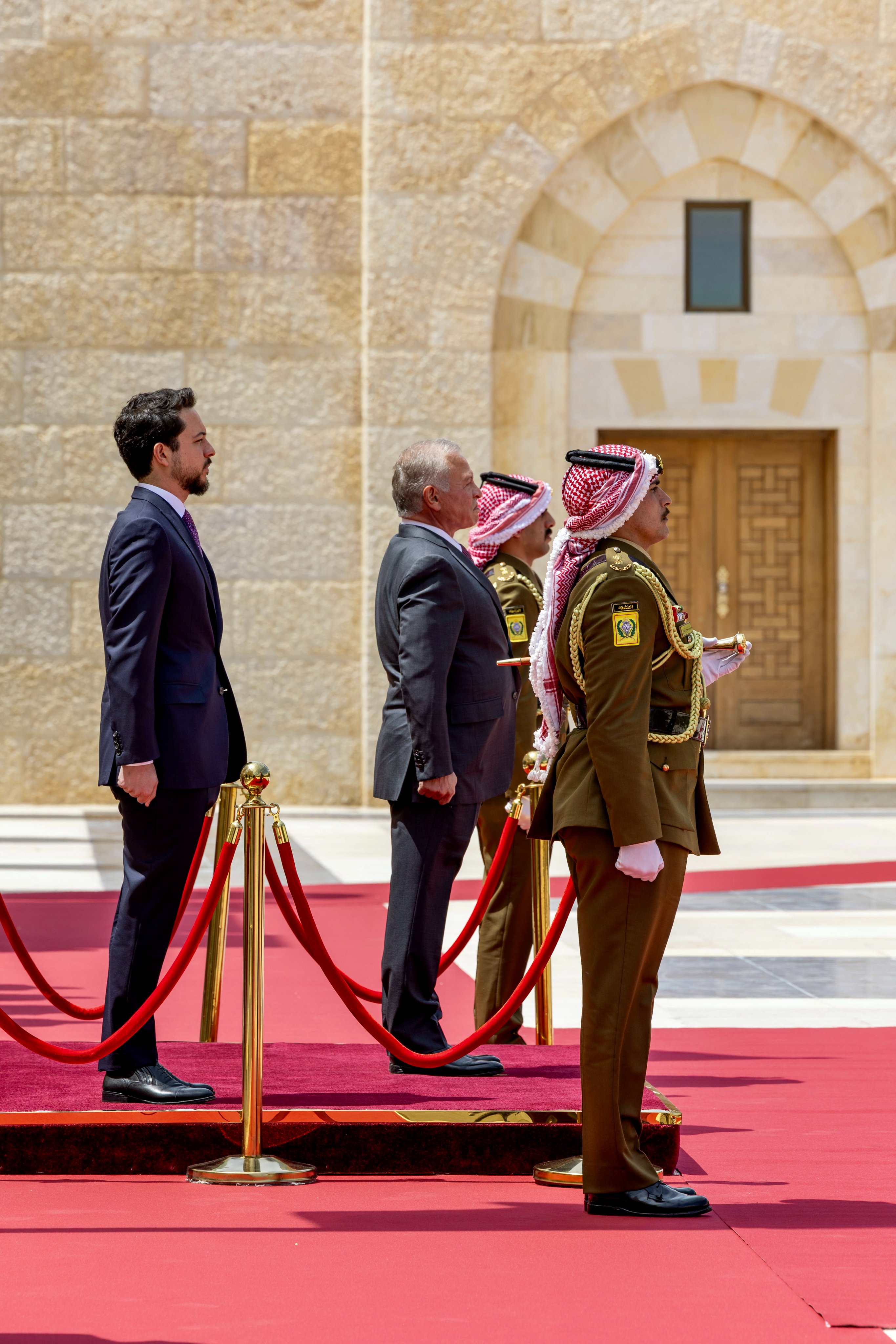 Madar Al-Saa Images 0.12877745847563837