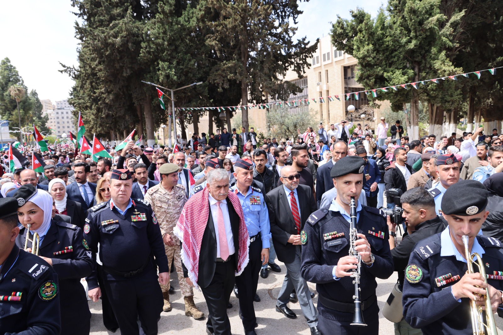 Madar Al-Saa Images 0.6795385509438517