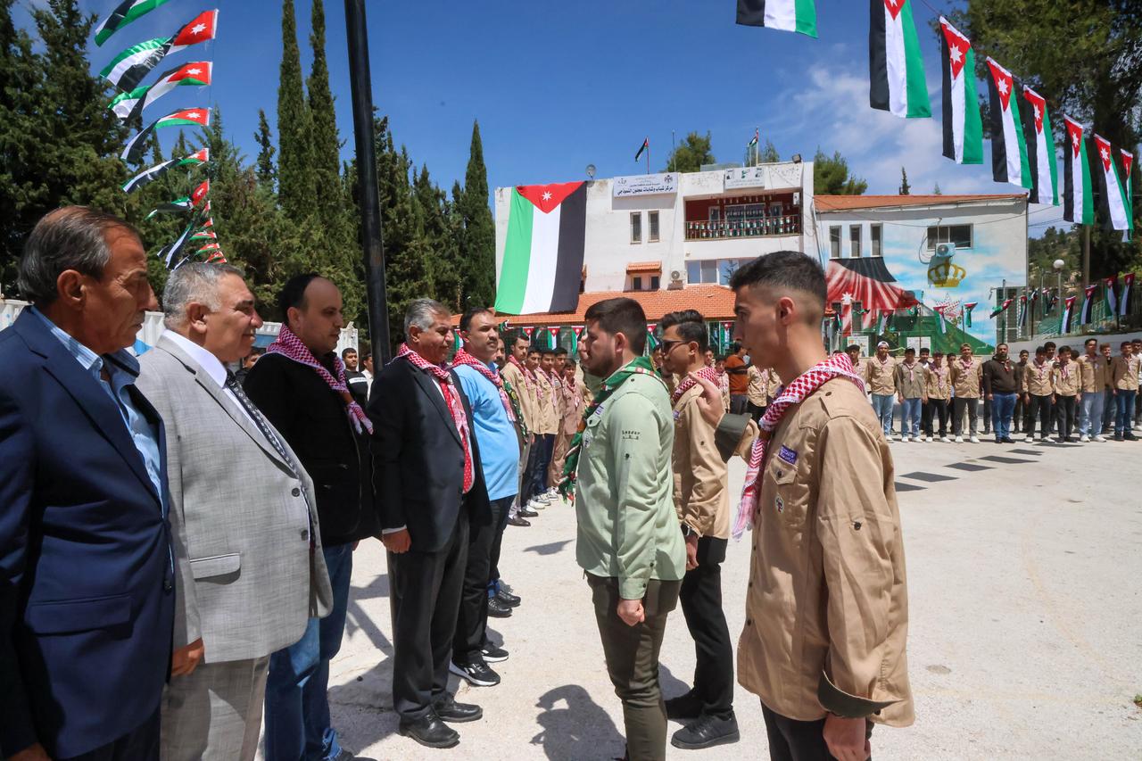 Madar Al-Saa Images 0.5701085945100189