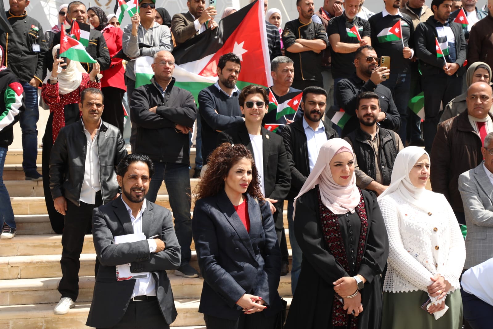 Madar Al-Saa Images 0.8198193451641771