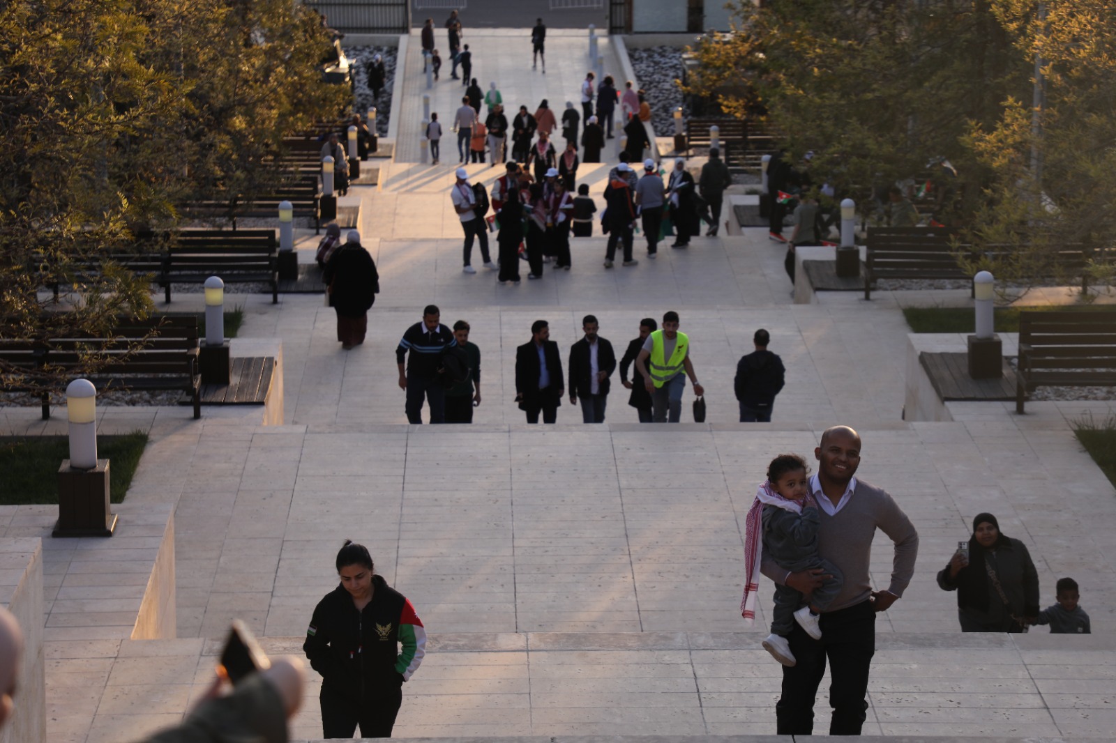 Madar Al-Saa Images 0.43659896367735784