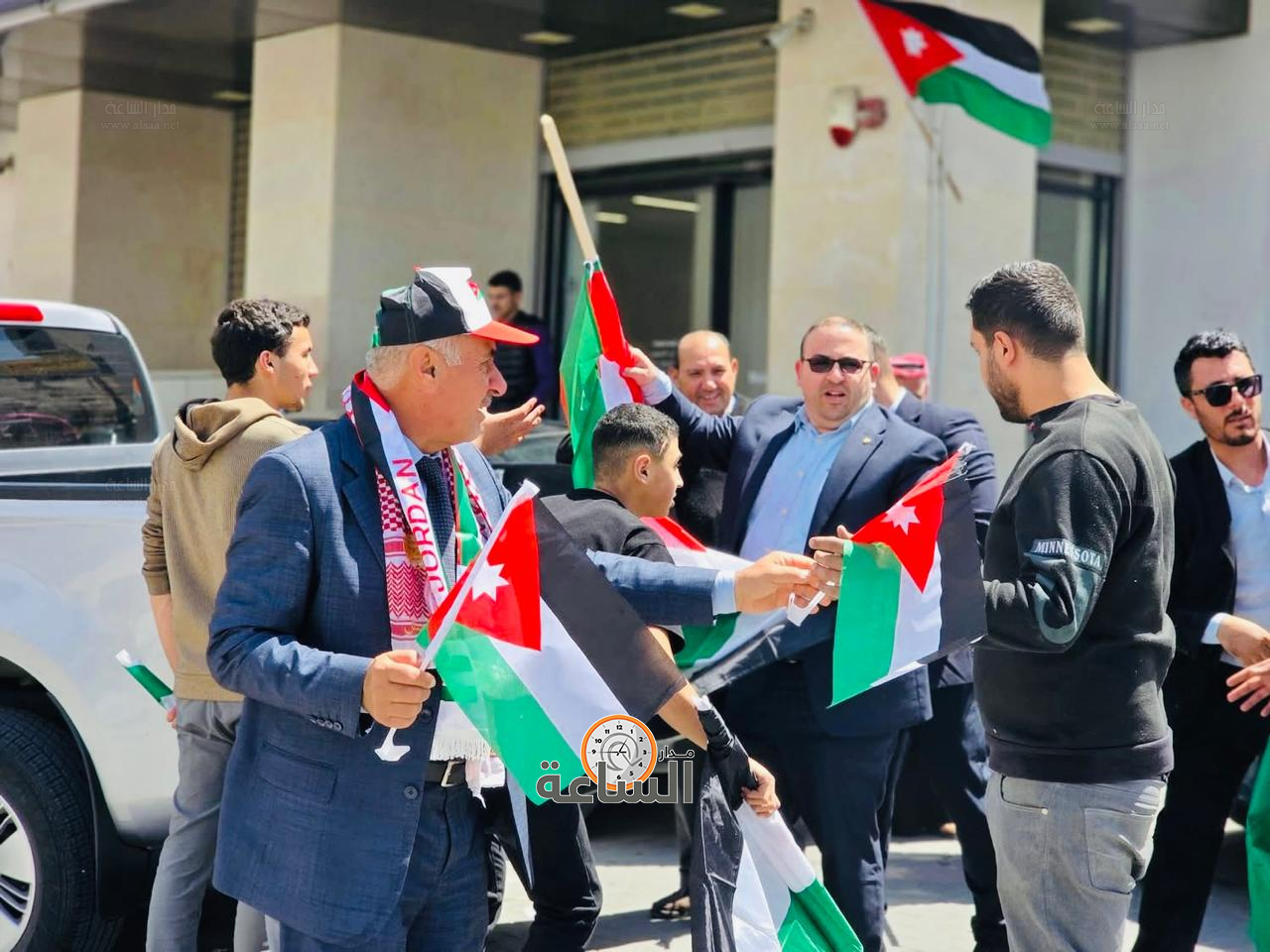 Madar Al-Saa Images 0.7511042797873643