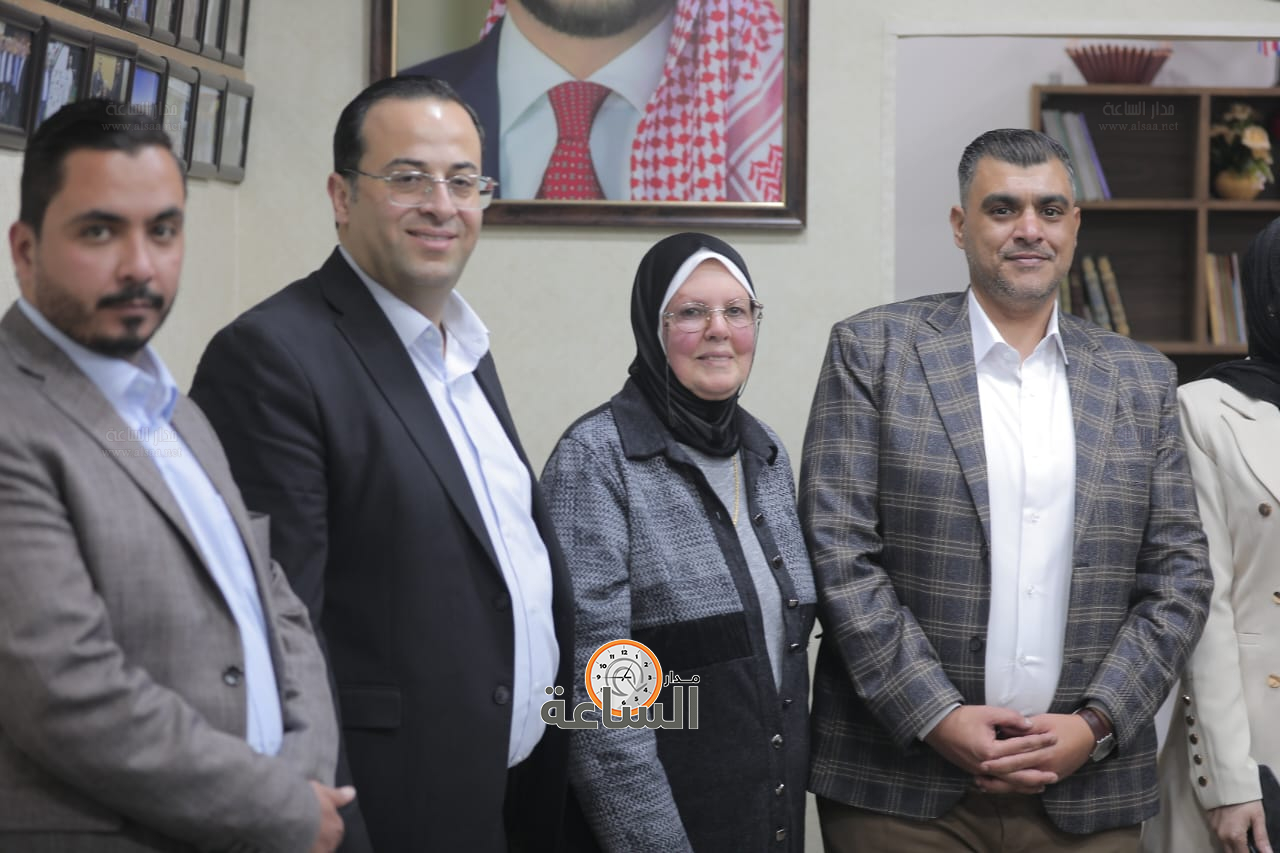 Madar Al-Saa Images 0.8732093655154921