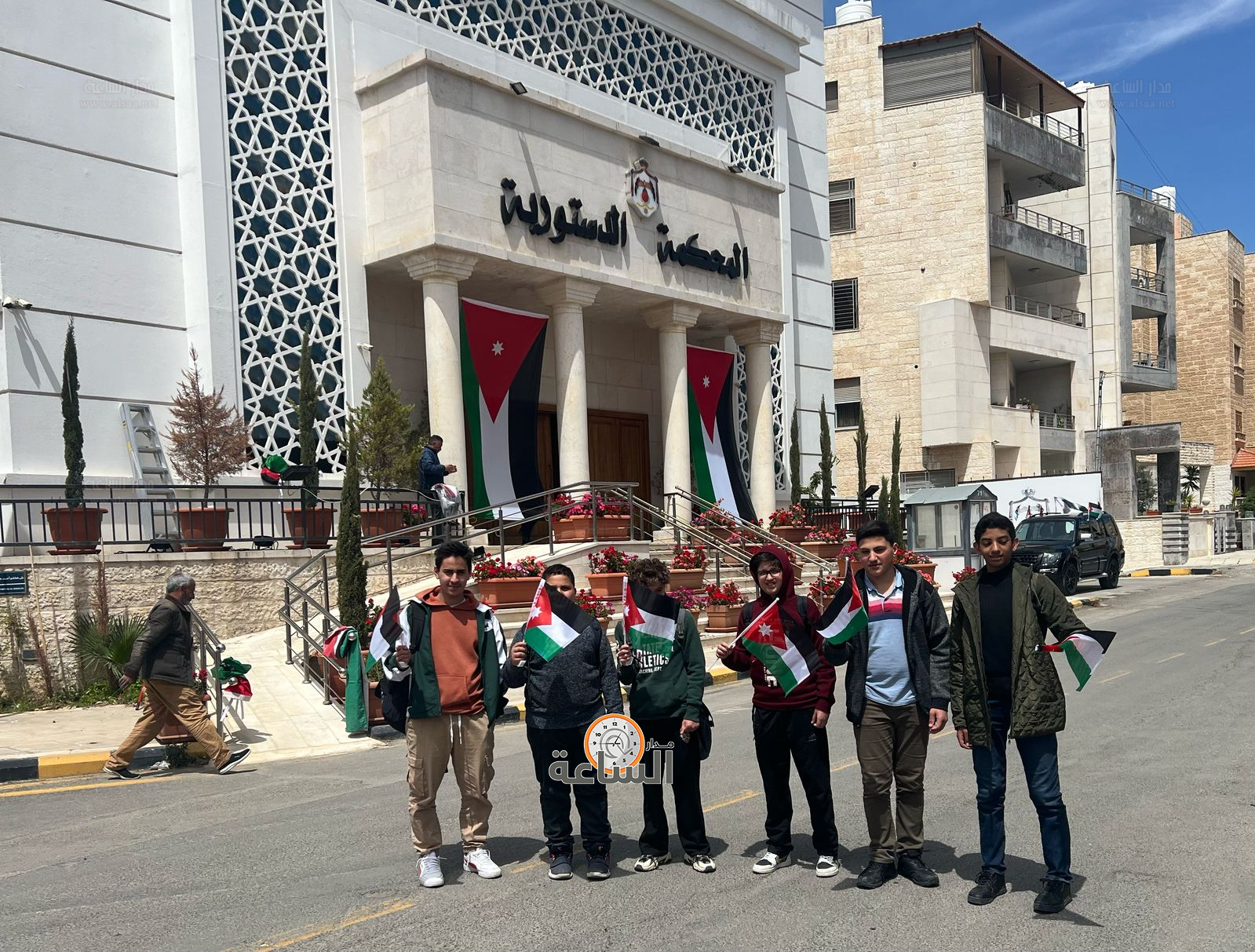 Madar Al-Saa Images 0.4573703820956352