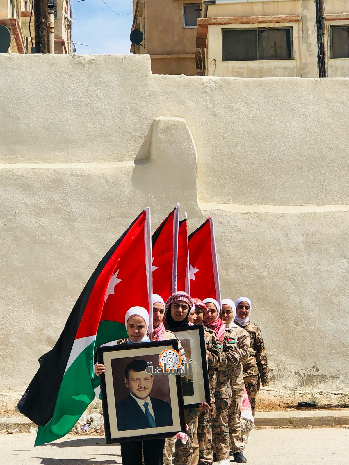 Madar Al-Saa Images 0.9736946596592018