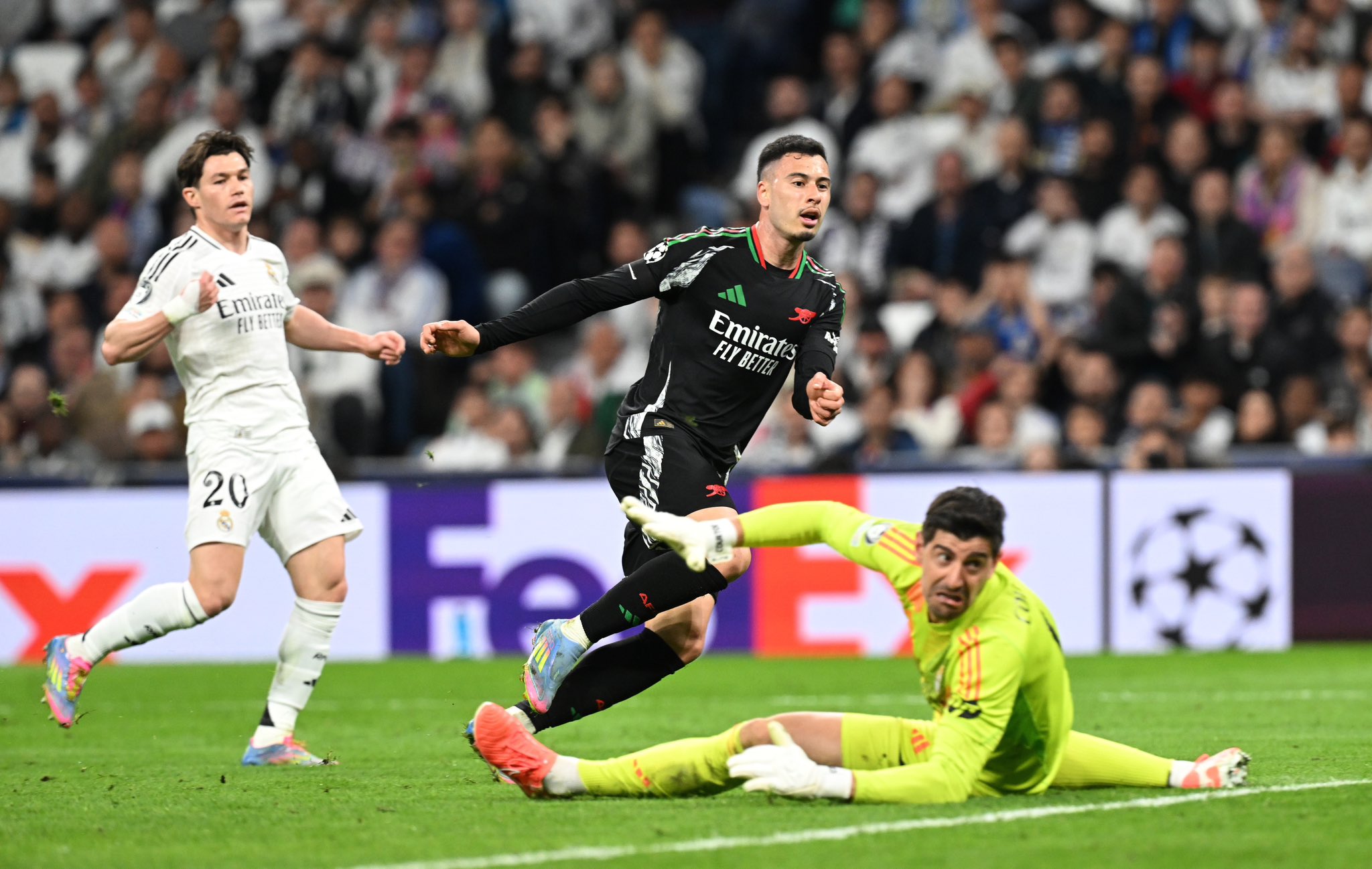 Madar Al-Saa Images 0.04056417019351799