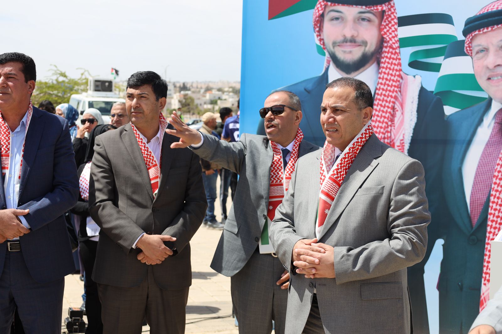 Madar Al-Saa Images 0.08088542412144495