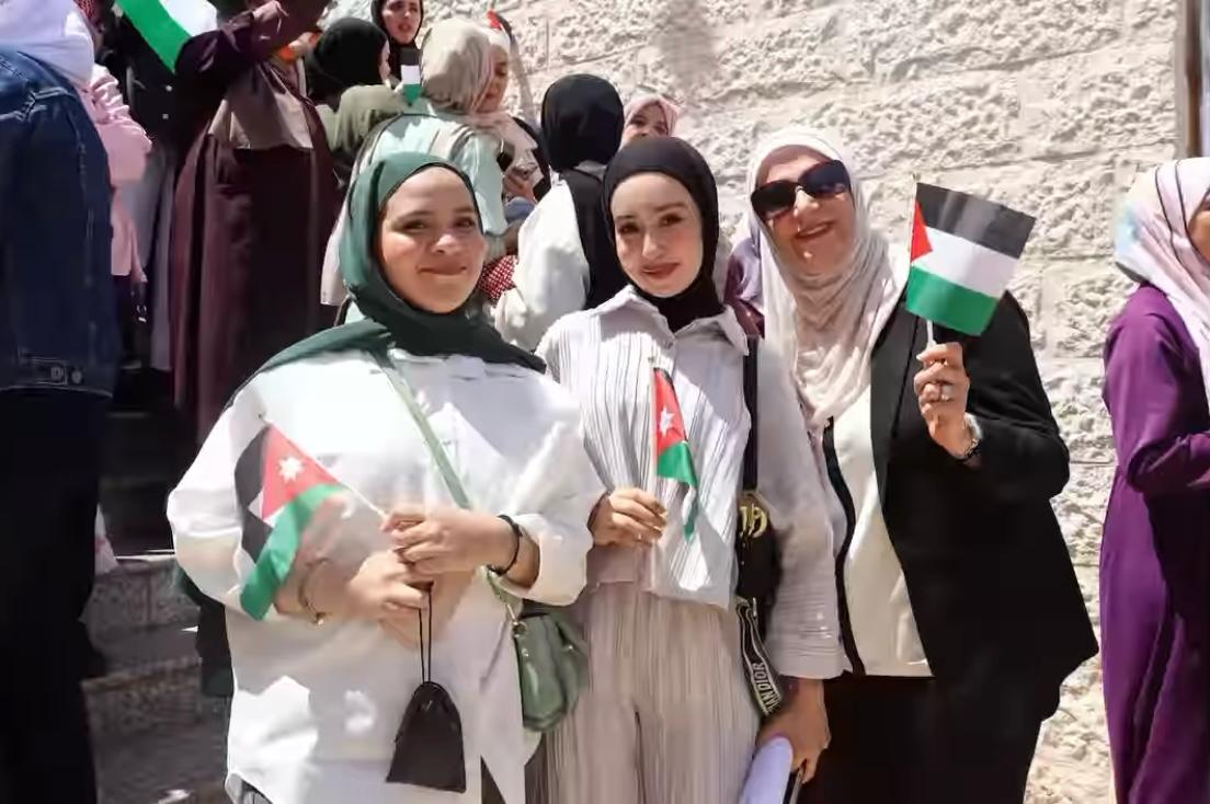 Madar Al-Saa Images 0.46998218285070215