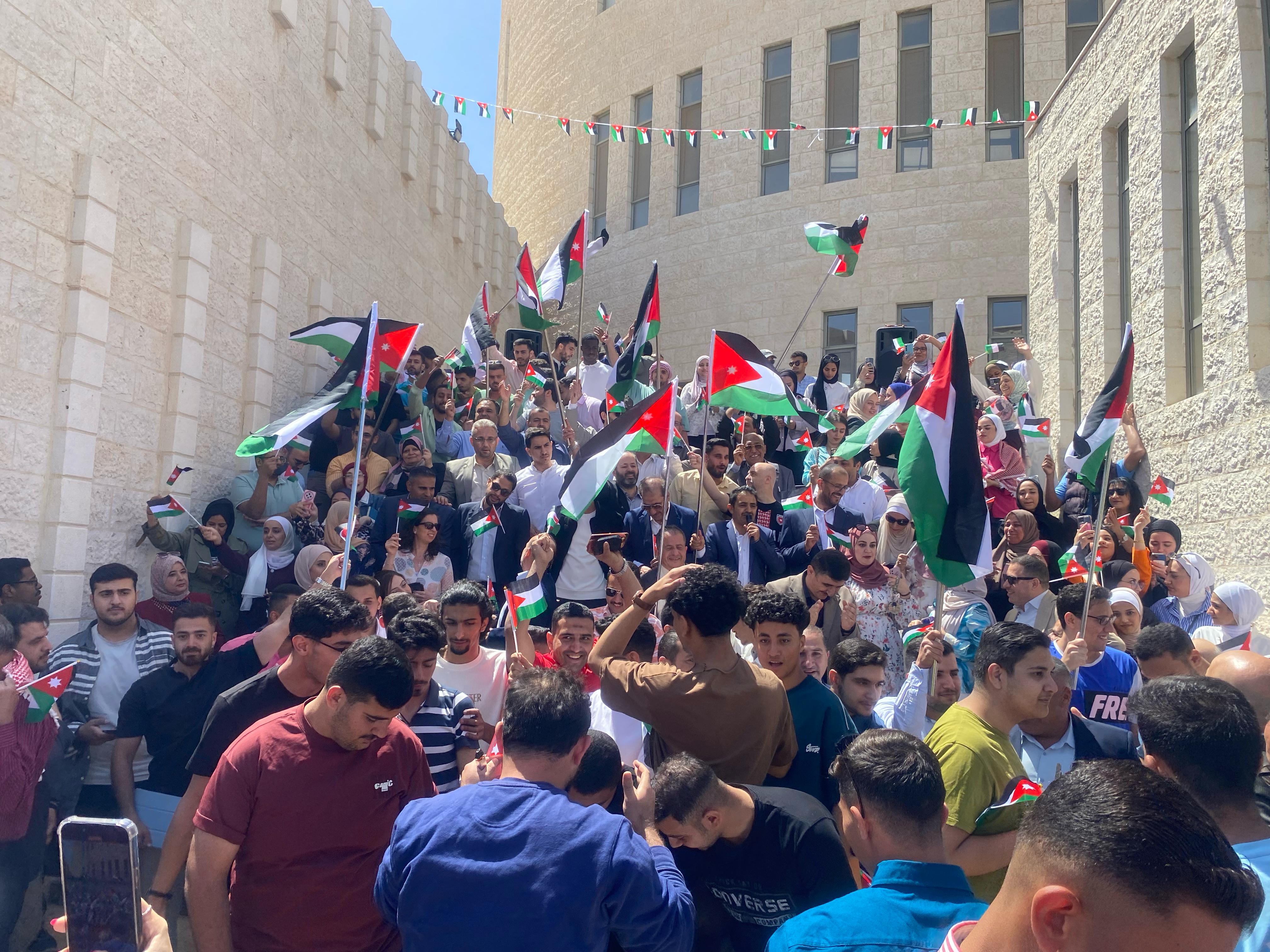 Madar Al-Saa Images 0.23464201051382572