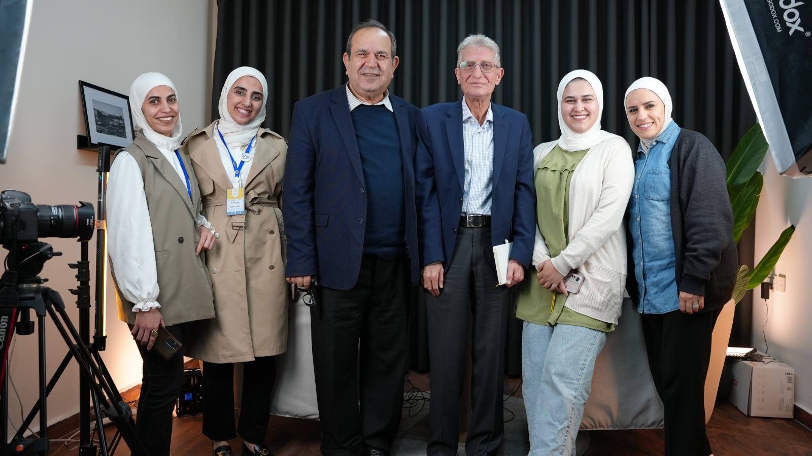 Madar Al-Saa Images 0.9453411916560874