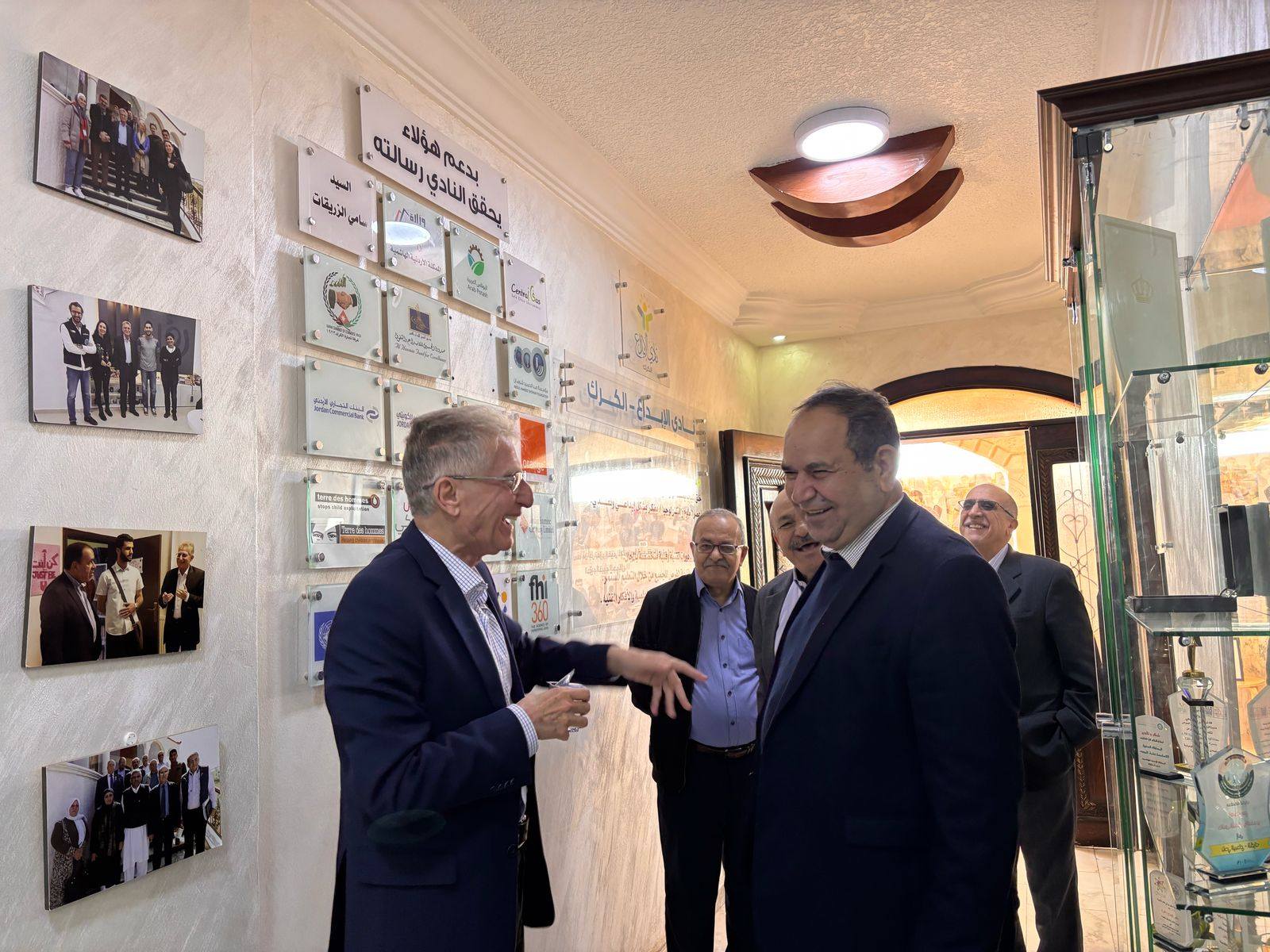 Madar Al-Saa Images 0.4412488990368071